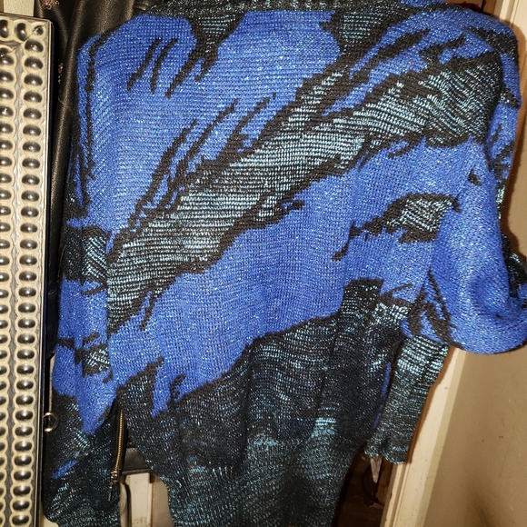 Striking Rochelle Metallic Blue Abstract Knit Sweater - Picture 13 of 13